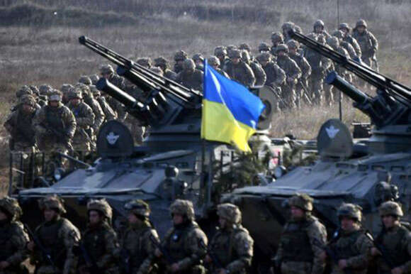 Кожен, хто прагне захищати Україну, отримає зброю. Керівник Хмельниччини ухвалив безпрецедентне рішення