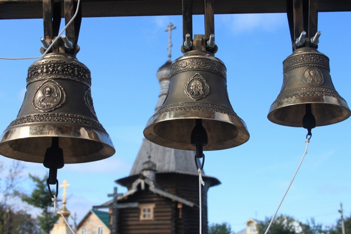 Церковні дзвони можуть виступати сигналами тривоги