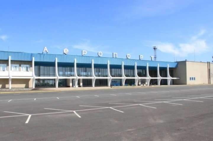 Російські війська обстріляли аеропорт у Миколаєві