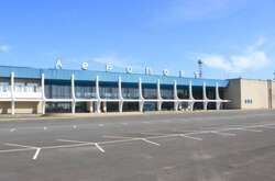 Російські війська обстріляли аеропорт у Миколаєві
