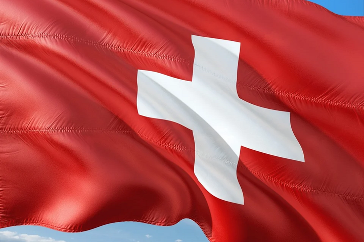 Швейцария отказалась от нейтралитета: страна присоединится к антироссийским санкциям