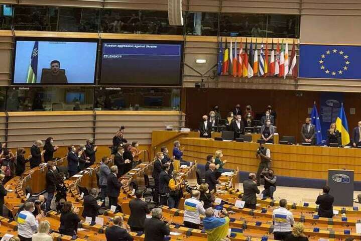 Європарламент прийняв рішення щодо вступу України до ЄС