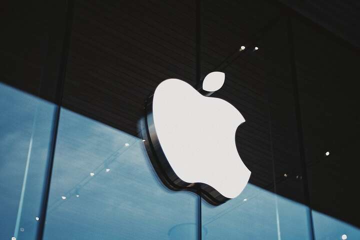 Apple відрізає Росію від своїх товарів і сервісів