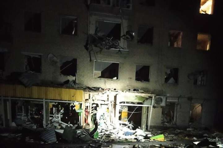 Окупанти бомбардували Ізюм: шестеро жертв, руйнування. ОНОВЛЕНО (фото, відео)