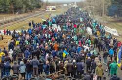 Напередодні тисячі мешканців Енергодара вийшли на захист Запорізької АЕС