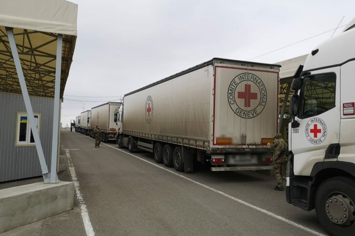 Страны ЕС упрощают условия доставки гуманитарной помощи для Украины