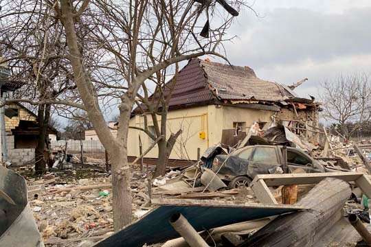 Російські окупанти обстріляли село Лютіж на Київщині, троє загиблих
