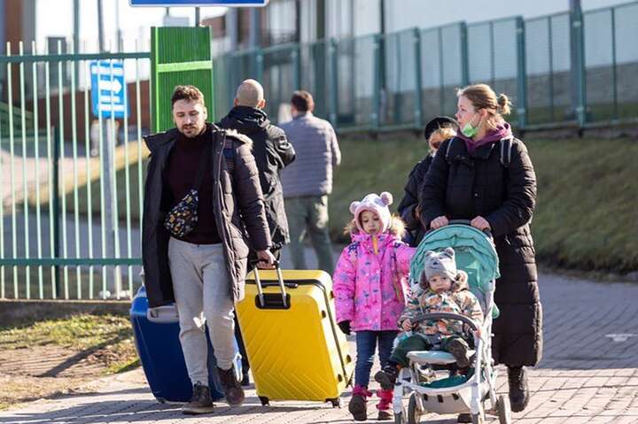 ЄС виділив перший транш допомоги українським біженцям