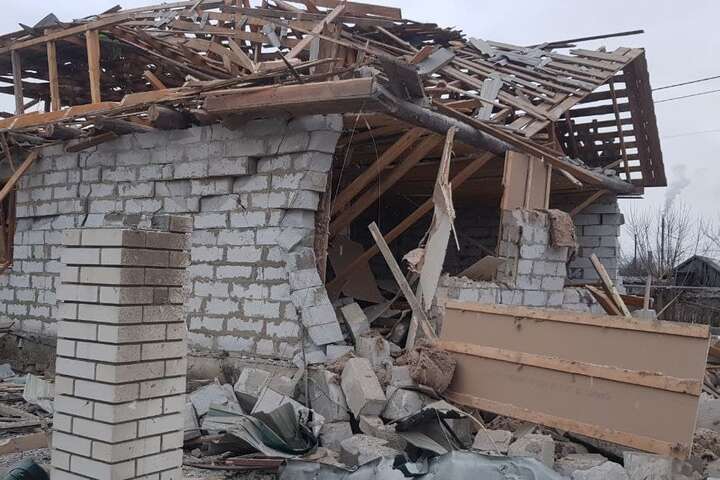 Ракетні удари по містах Житомирщини: десятки зруйнованих будинків, є загиблі 