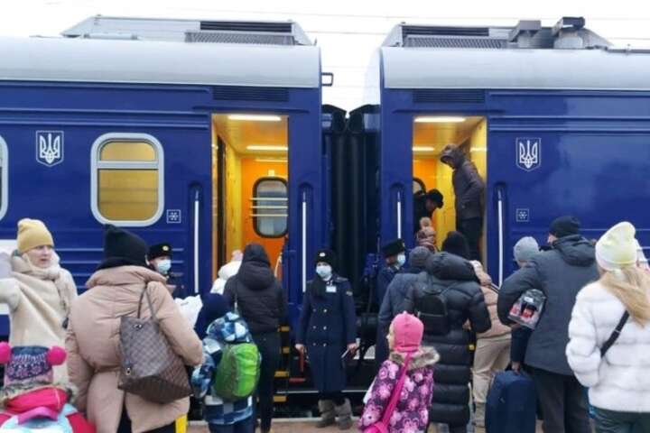 Графік евакуаційних потягів по Україні та за кордон на 7 березня