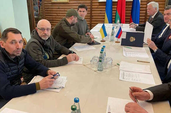 Третій раунд переговорів з країною-агресоркою: що вимагатиме Україна