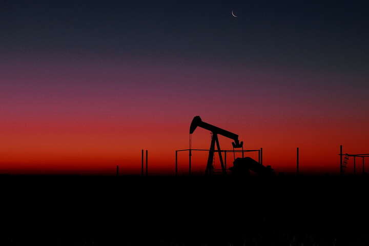 США розробляють закон про відмову від російської нафти