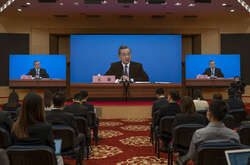 Глава МЗС Китаю підтвердив, що виступає за припинення бойових дій з боку Росії