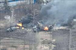  Українські військові продовжують знищувати техніку окупантів 