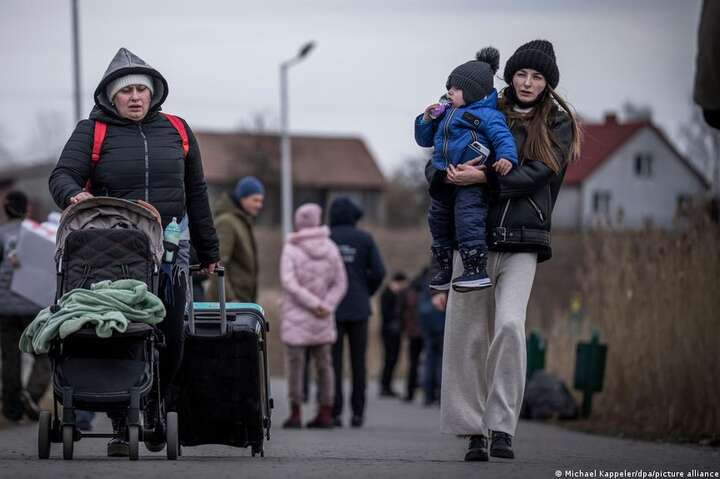 Ви – обличчя України. Поради біженцям, як поводитися за кордоном