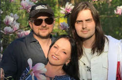 Син та онук Ротару на човні намагалися покинути Україну