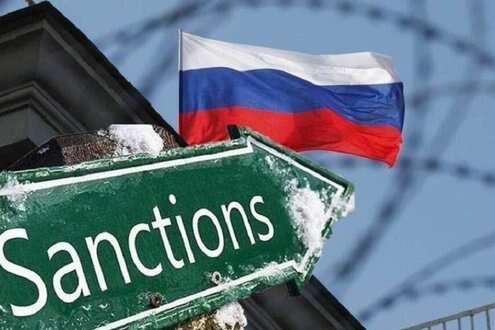 Росія стала найбільш підсанкційною державою світу, — Bloomberg