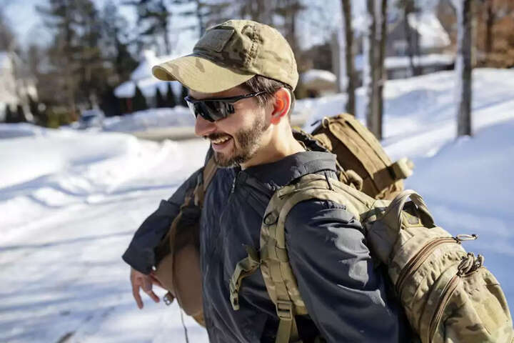 В Україну прибув знаменитий снайпер із Канади Валі (фото)