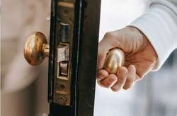 В военное время люди должны быть очень внимательными