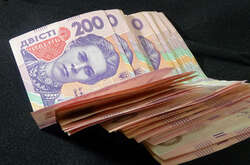 Українцям не варто везти за кордон готівкову гривню