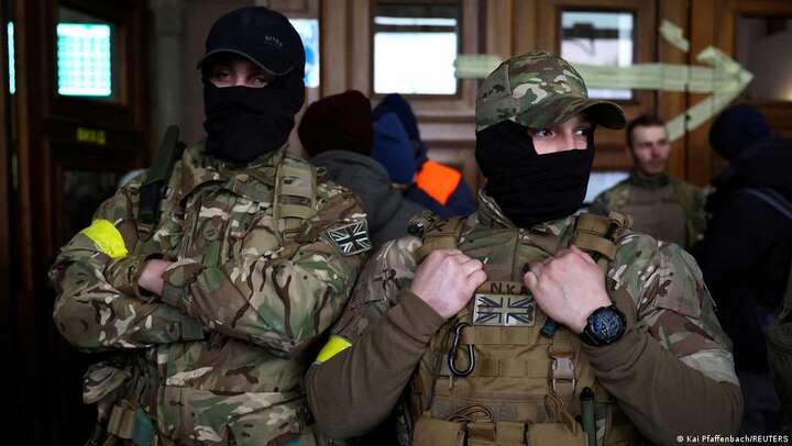 Чому іноземці-добровольці їдуть воювати за Україну?