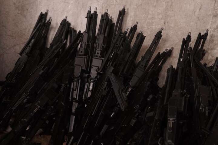 «Кузня на Рибальському» передала 500 кулеметів Збройним Силам України
