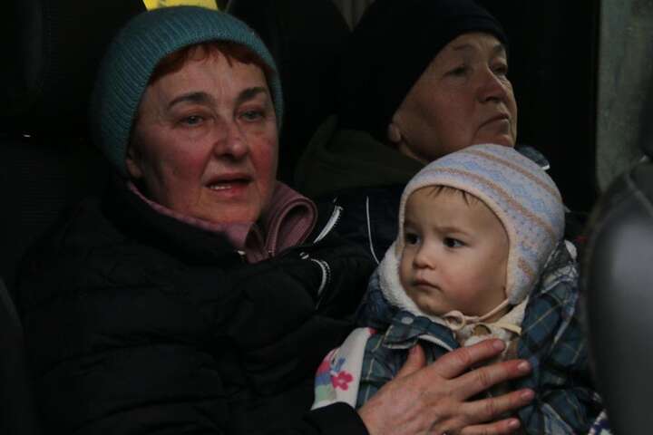 За день в Україні вдалося евакуювати понад 40 тис. осіб (фото)