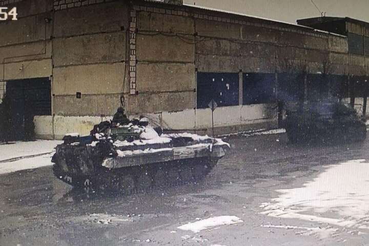 Росіяни обстріляли завод у Тростянці. Загинула дитина 
