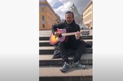 Вакарчук спел для одесситов свой знаменитый Човен