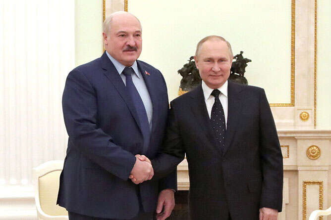 Лукашенко плазував на прийомі у Путіна: не ми розв’язали цю війну