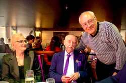  Игорь Поклад с супругой и композитором Александром Злотником 
  