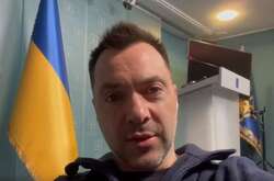 Арестович: В занятых населенных пунктах захватчики займут позиции обороны и будут значительно уязвимее