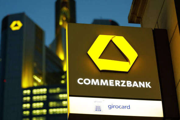 Ще один німецький банк припинив бізнес у Росії