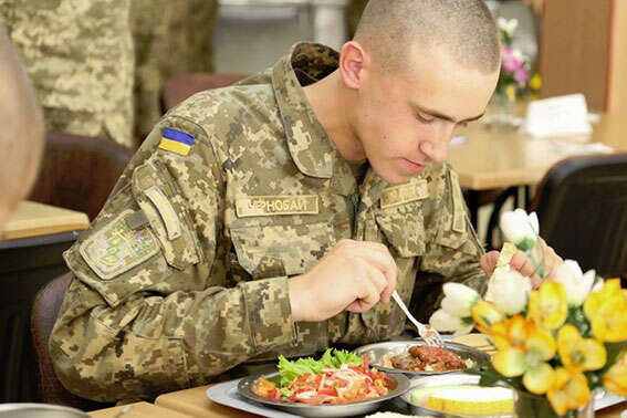 Уряд виділив 4 млрд грн на харчування української армії