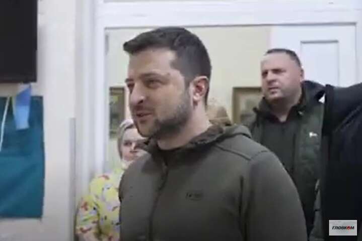 Президент посетил раненых защитников Украины (видео)