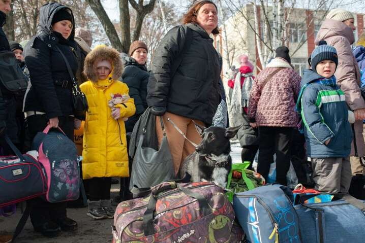 Евакуація 13 березня: скільки людей вдалося вивезти