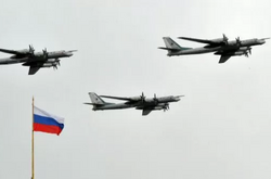  Стратегічні бомардувальники Ту-95 