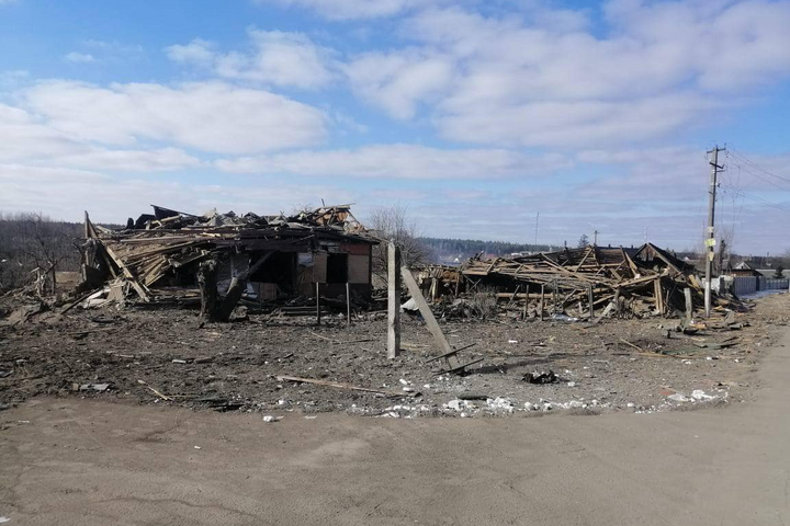 На Київщині окупанти скинули на село заборонену вакуумну бомбу 