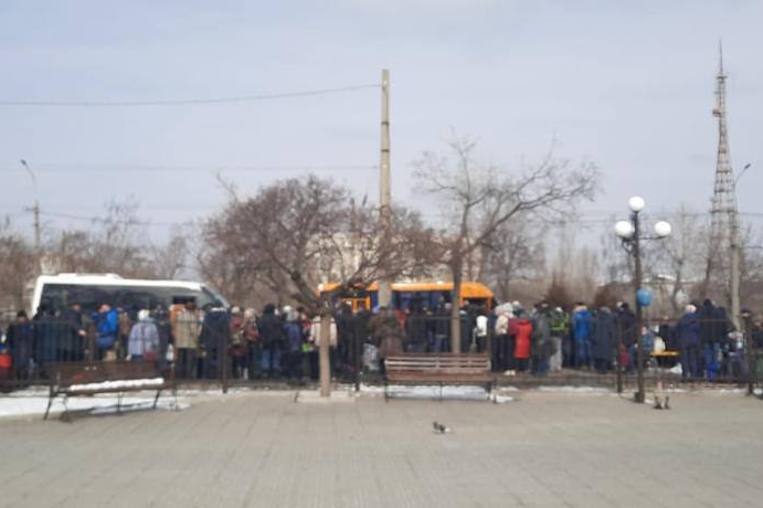 Із Сєвєродонецька вирушили 400 людей: Офіс президента повідомив про евакуацію 14 березня