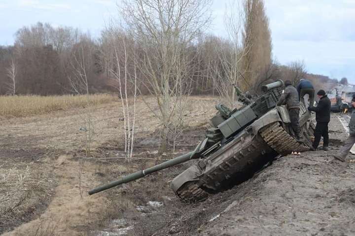 У Prozorro з’явився тендер на закупівлю пів тисячі танків росіян