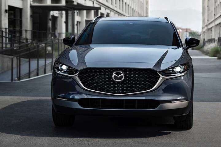 Mazda припинила продаж автомобілів та автозапчастин в Росії