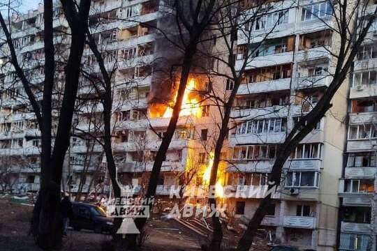 Вибухи пролунали у трьох районах Києва (фото)