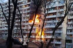 Внаслідок обстрілу загорівся житловий будинок у Києві