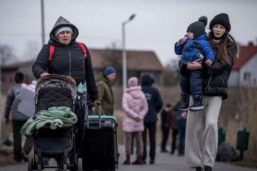 Майже 44 тис. британців готові прийняти біженців з України 