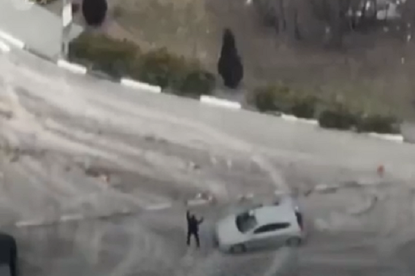 Окупанти під Києвом розстріляли цивільного, який стояв із піднятими руками (відео)