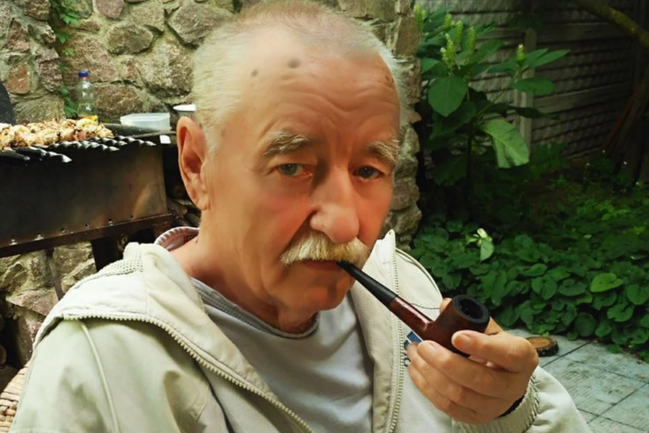 80-річний композитор Ігор Поклад два тижні жив у підвалі без світла, опалення, води та зв'язку
