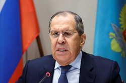 Лавров вважає. що українців зумисно налаштовують проти росіян