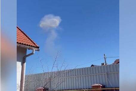 На Миколаївщині над житловими будинками збили крилату ракету (відео)