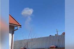 На Миколаївщині над житловими будинками збили крилату ракету (відео)