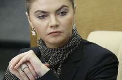 Алина Кабаева скрывается с детьми в Швейцарии